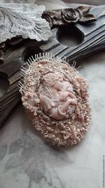 Брошь-камея delicate terracotta 1